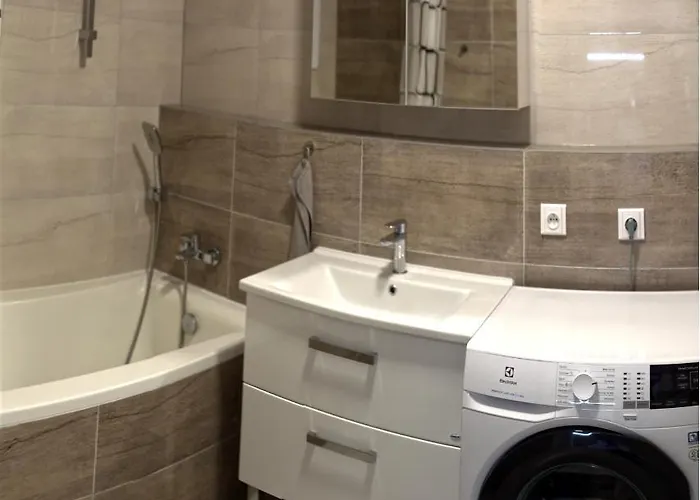 New 1 Bdr, W/private Parking * براتسيلافا