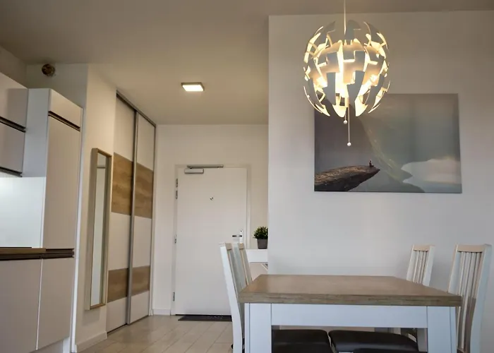 New 1 Bdr, W/private Parking Apartament